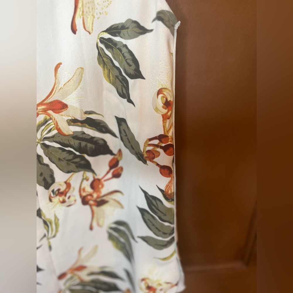 Aritzia Babaton // Weiland Sleeveless Blouse // Size XS - Picture 8 of 9